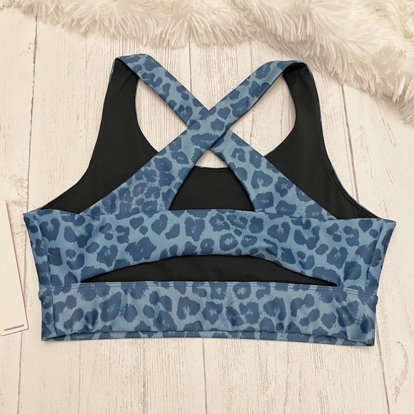 🆕 NWT Good American Blue Leopard Criss Cross Back Sports Bra - Picture 4 of 8